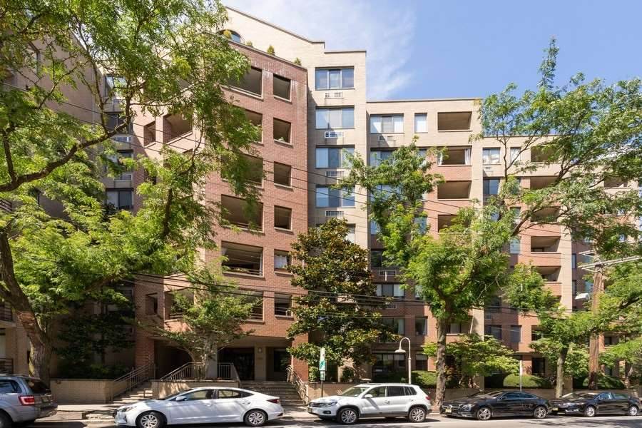 300 Newark St - Photo 1