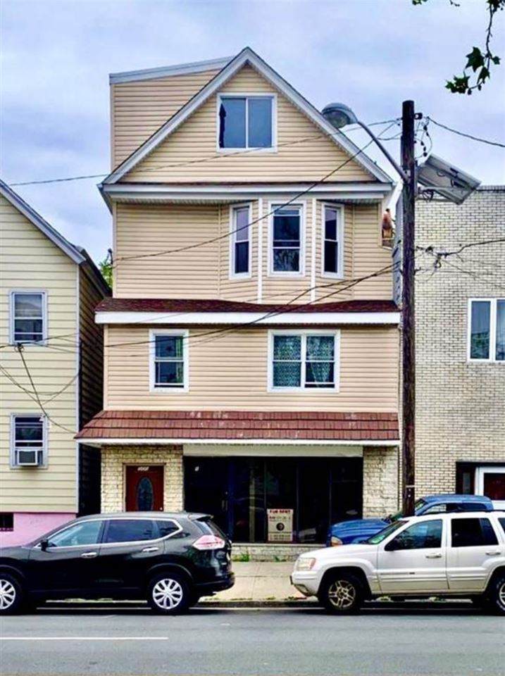 500 Kennedy Blvd - Photo 1