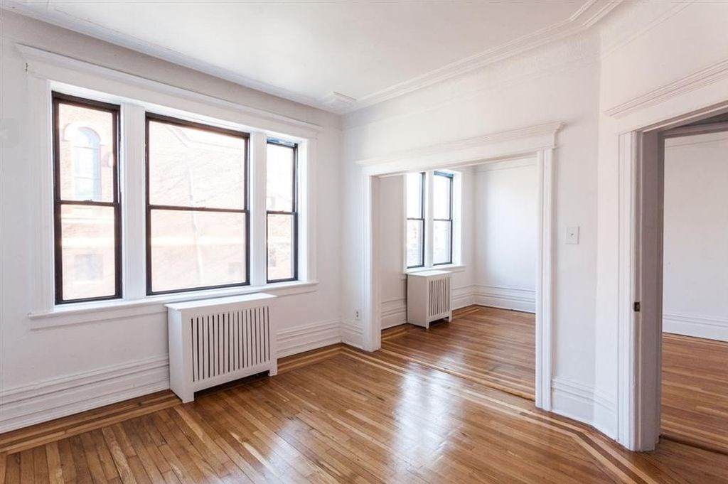 203 Harrison Ave - Photo 1