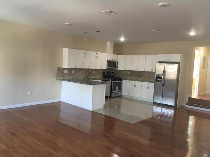 1160 Summit Ave - Photo 1