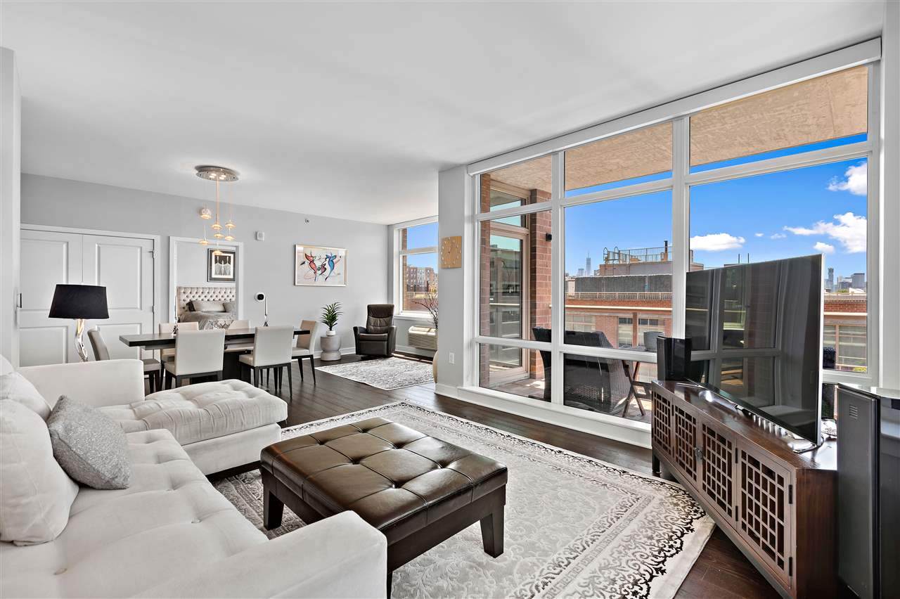 1450 Washington St - Photo 1