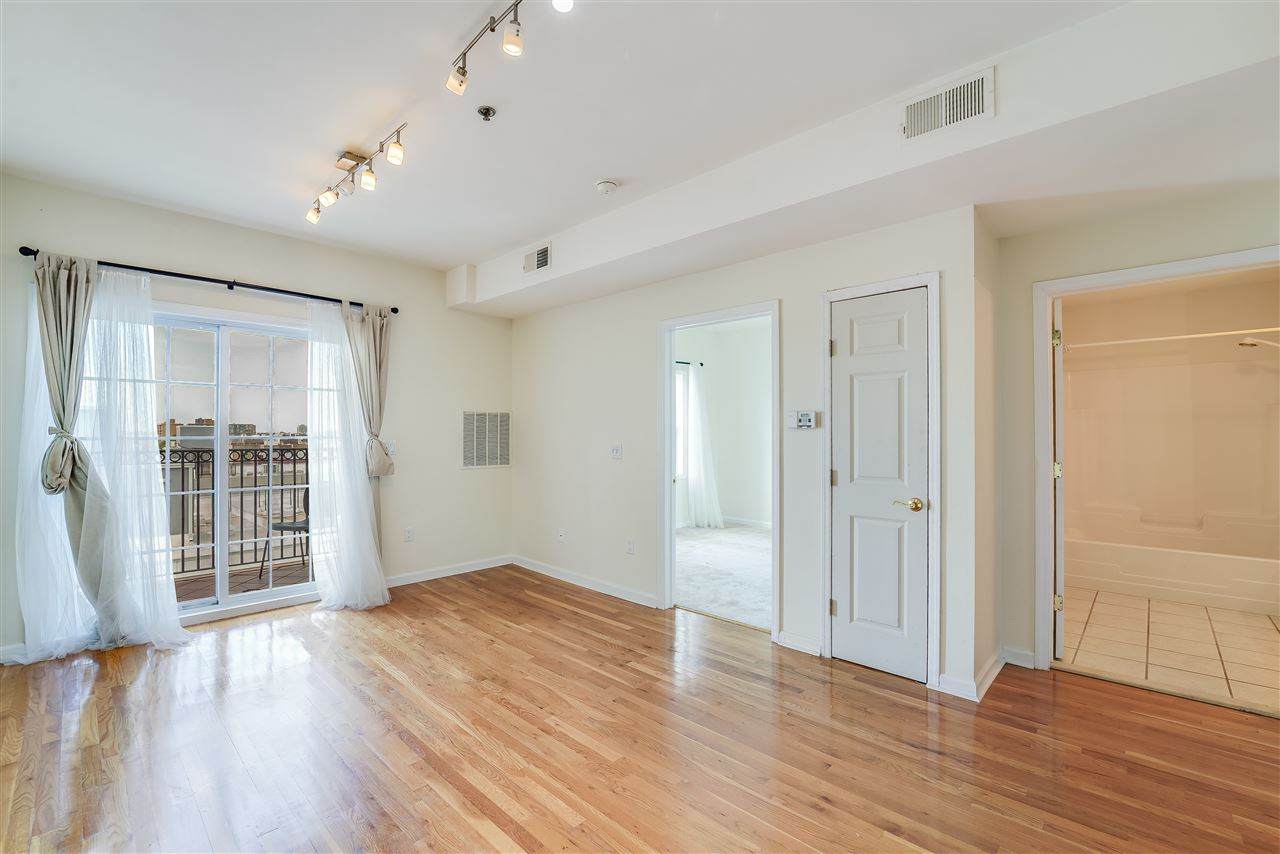 318 54TH ST - Photo 1