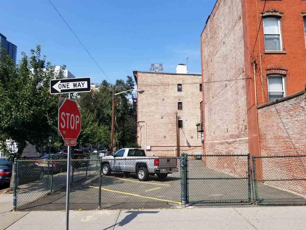 215 Warren St - Photo 1