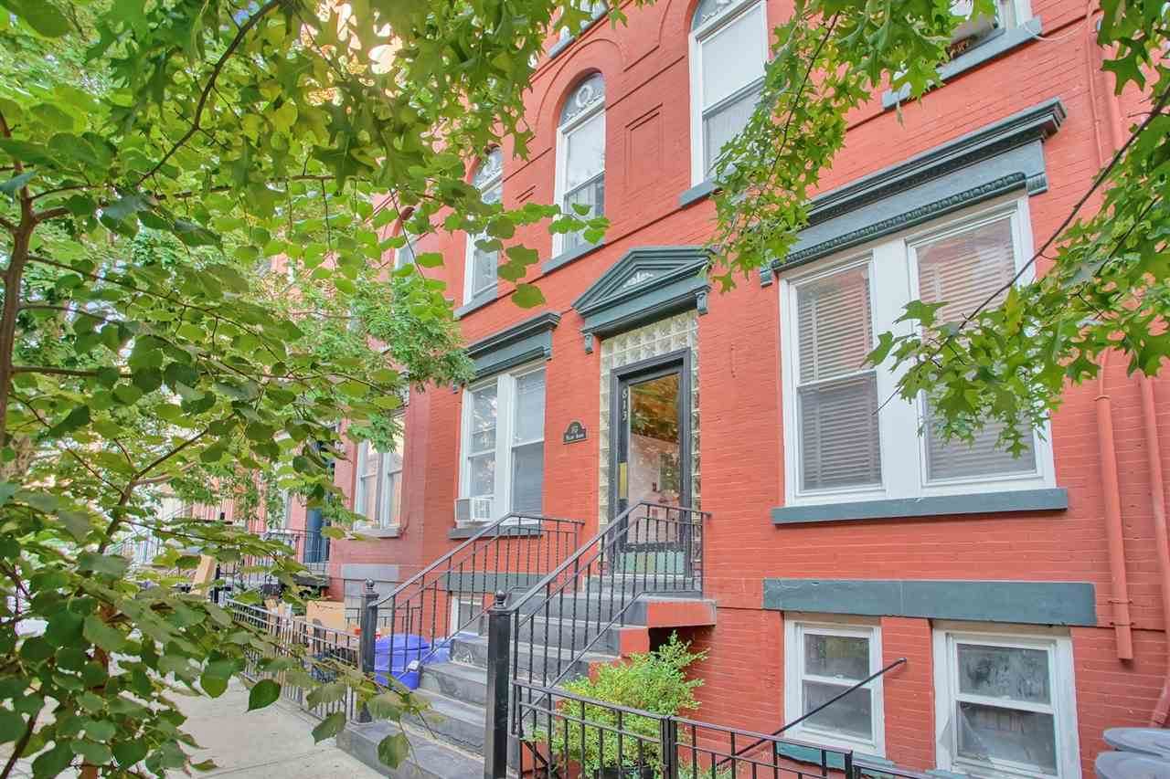 813 Willow Ave - Photo 1