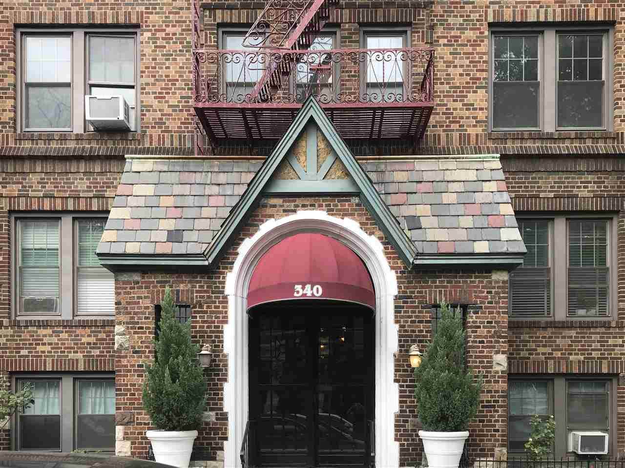 340 Fairmount Ave - Photo 1