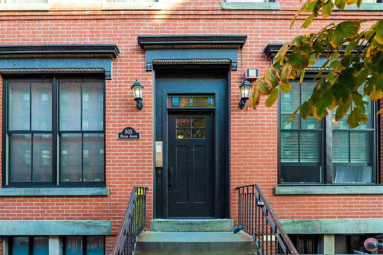 805 Willow Ave - Photo 1