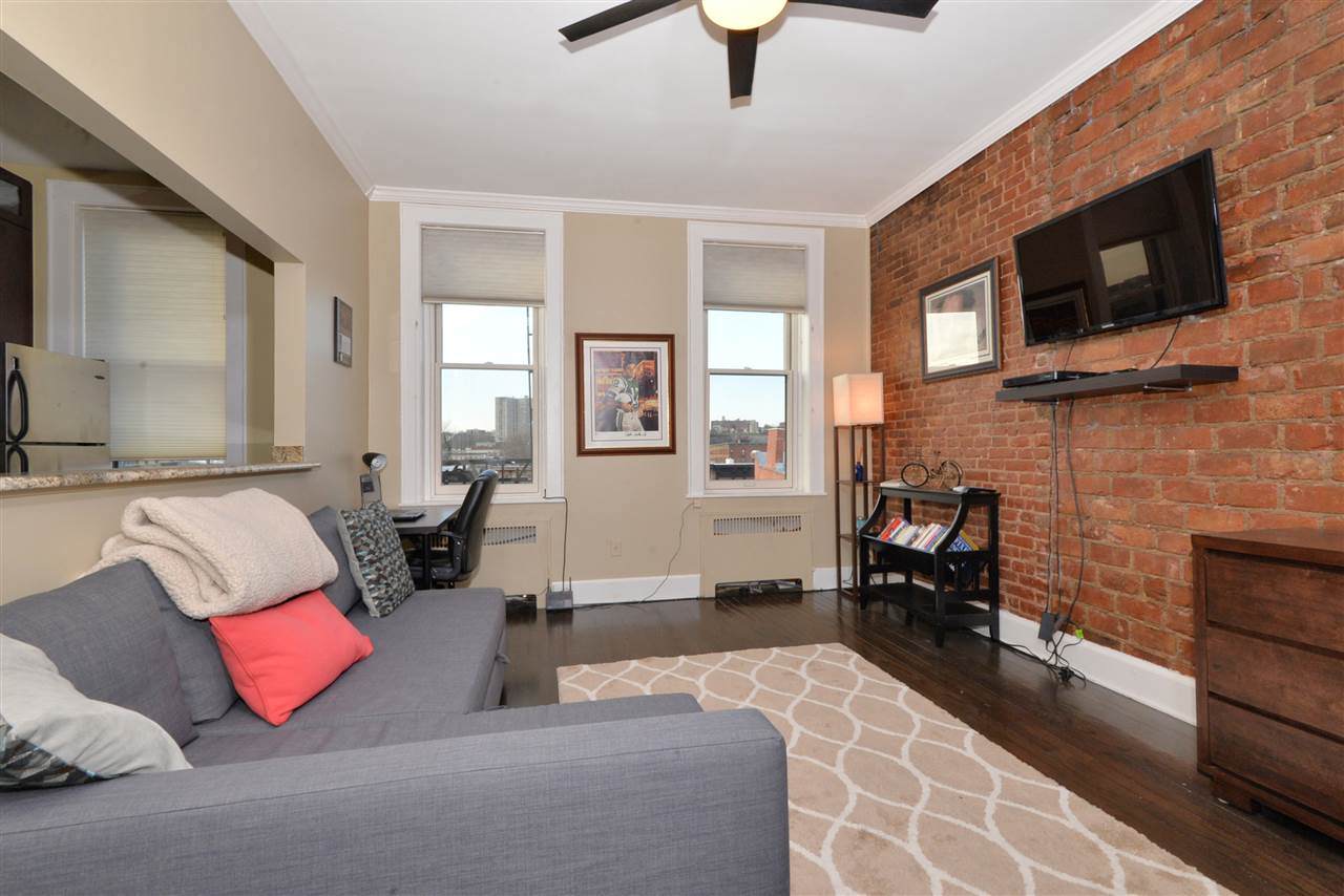 1026 Washington St - Photo 1