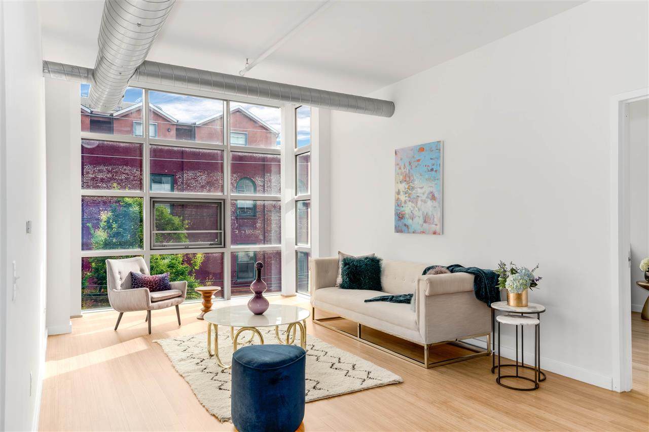 234 10TH ST - Photo 1
