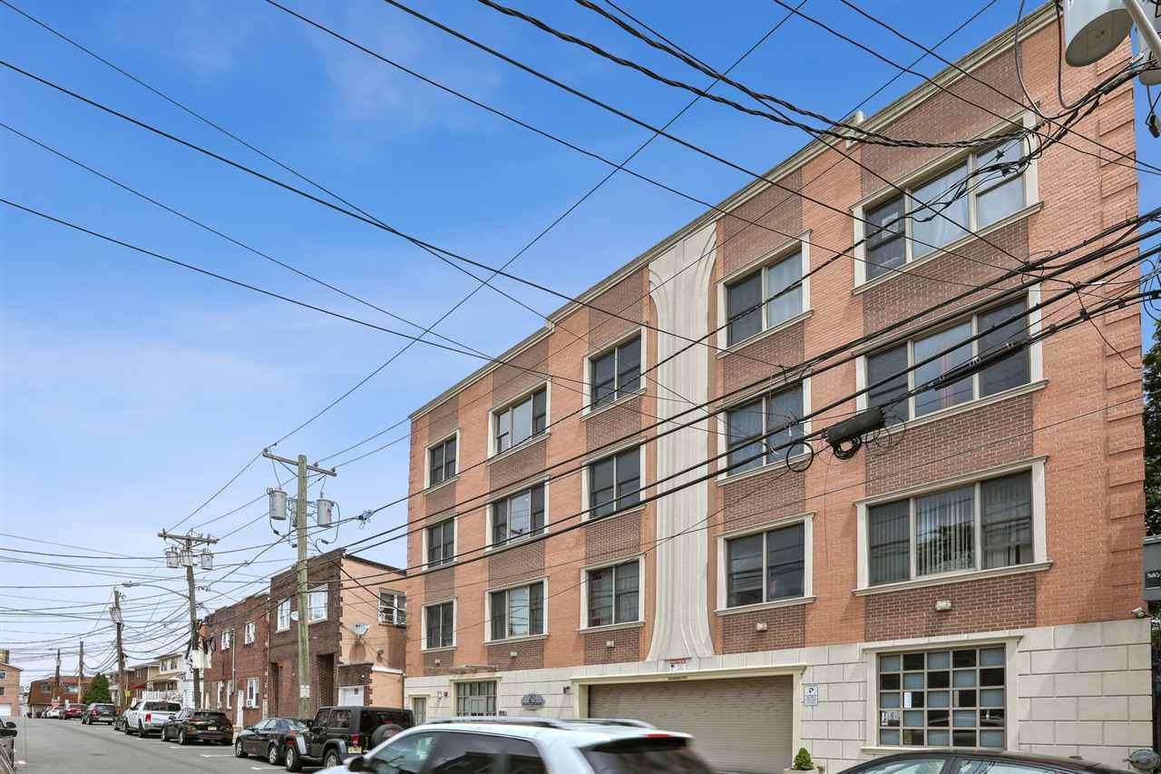 7008 Madison St - Photo 1