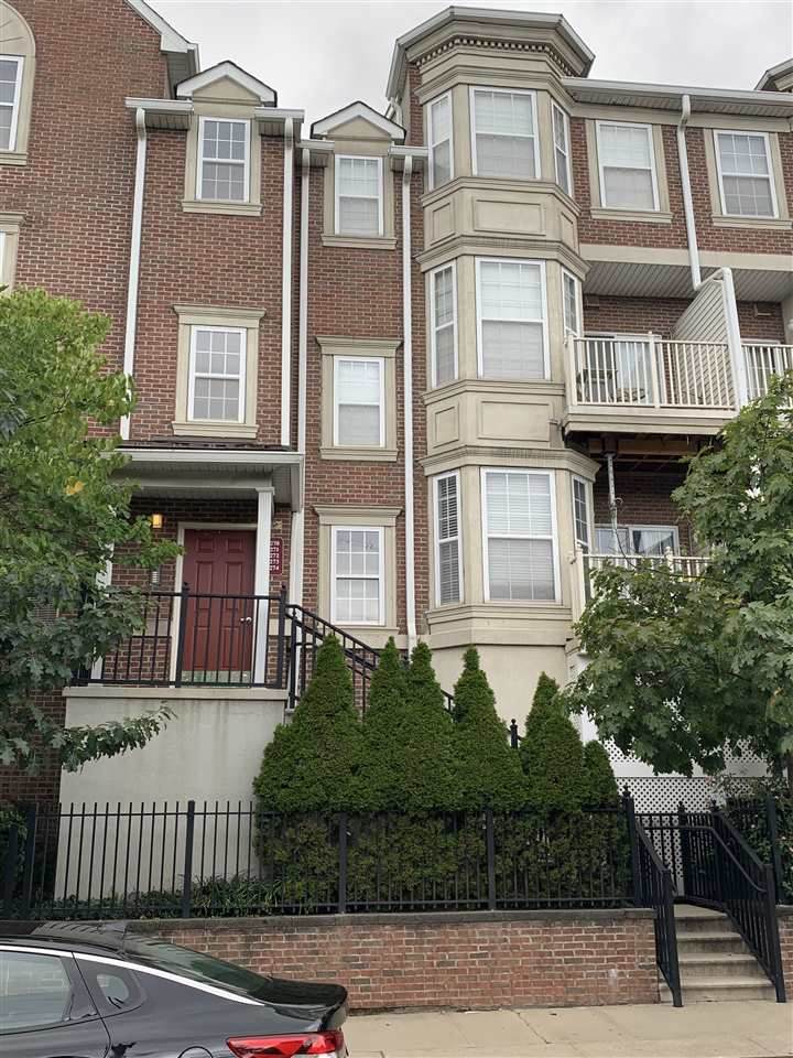 200 Dey St - Photo 1