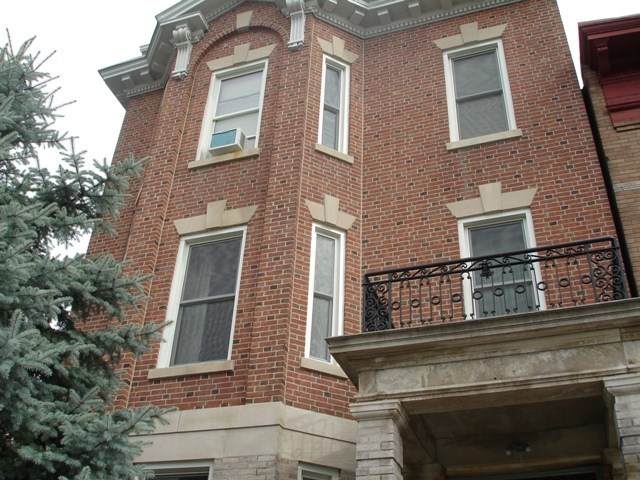 140 Oak St - Photo 1