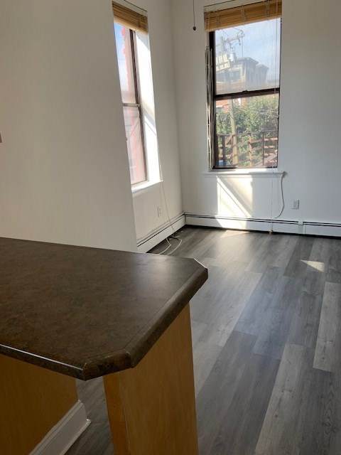 700 Clinton St - Photo 1