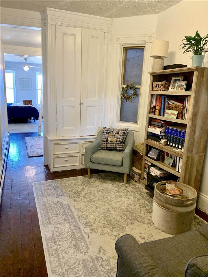 473 Monmouth St - Photo 1