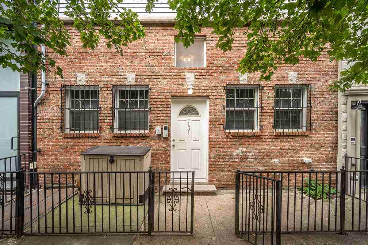 131 Brunswick St - Photo 1