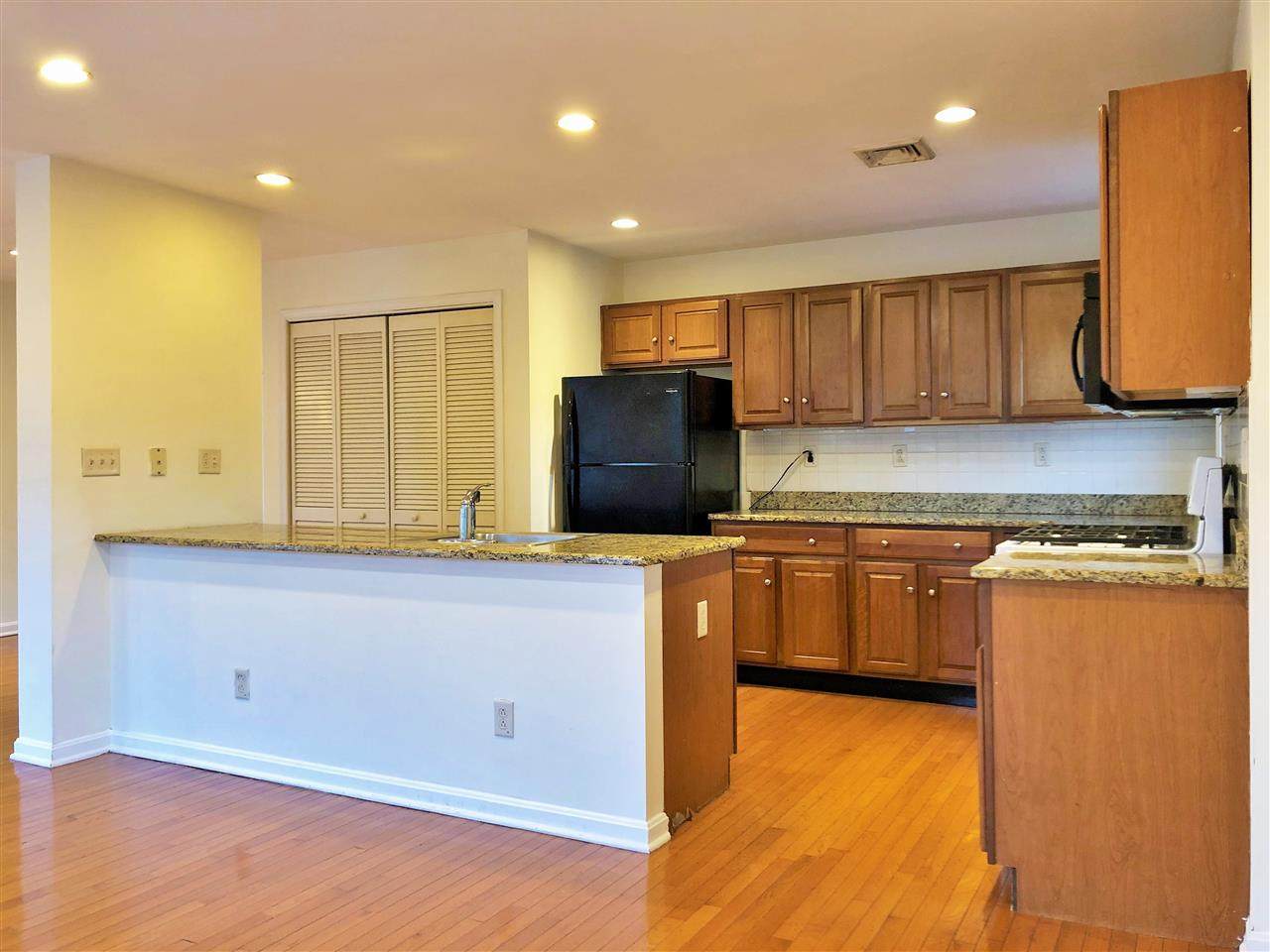 7201 5TH AVE - Photo 1
