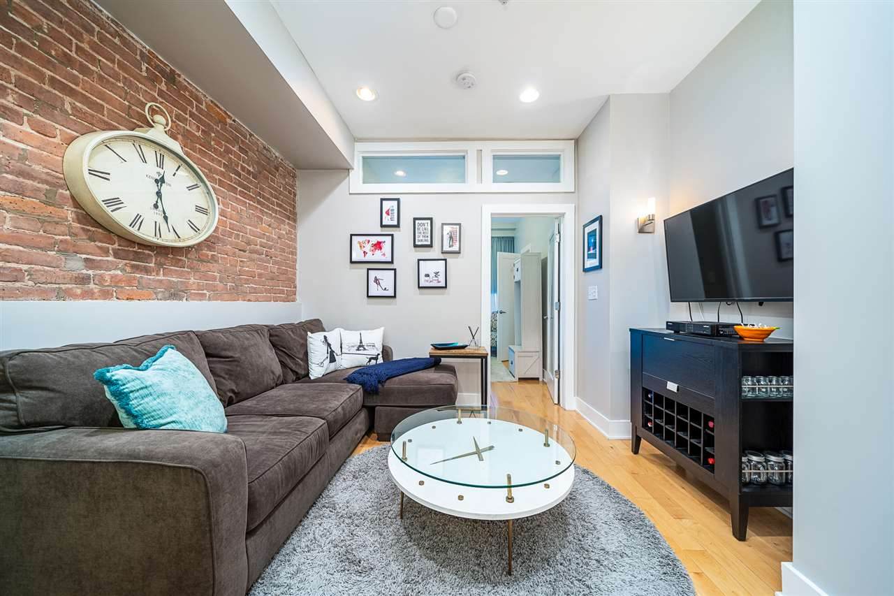 322 Grand St - Photo 1