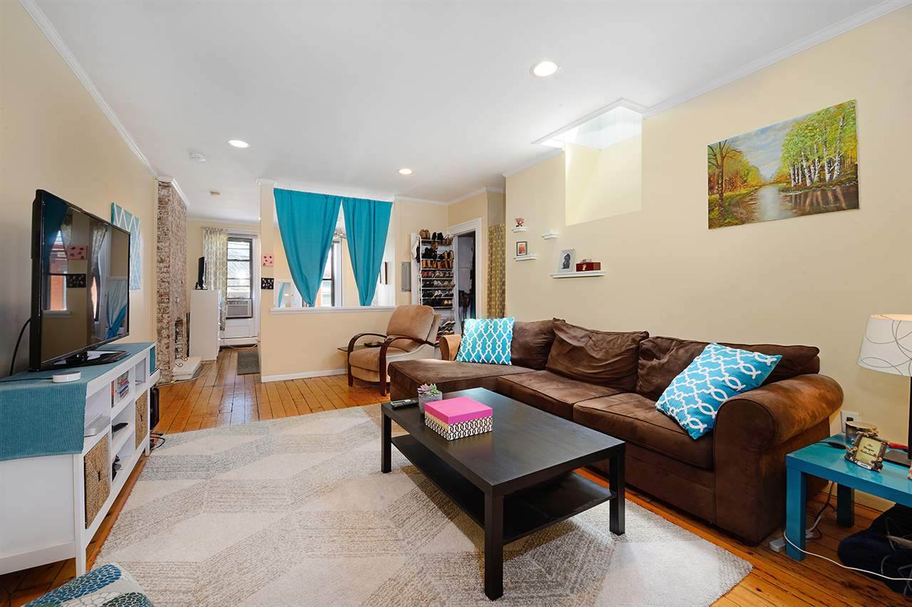 213 7TH ST - Photo 1