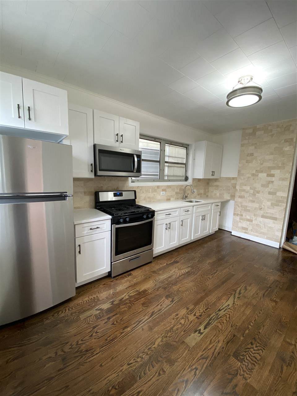 133 Oak St - Photo 1