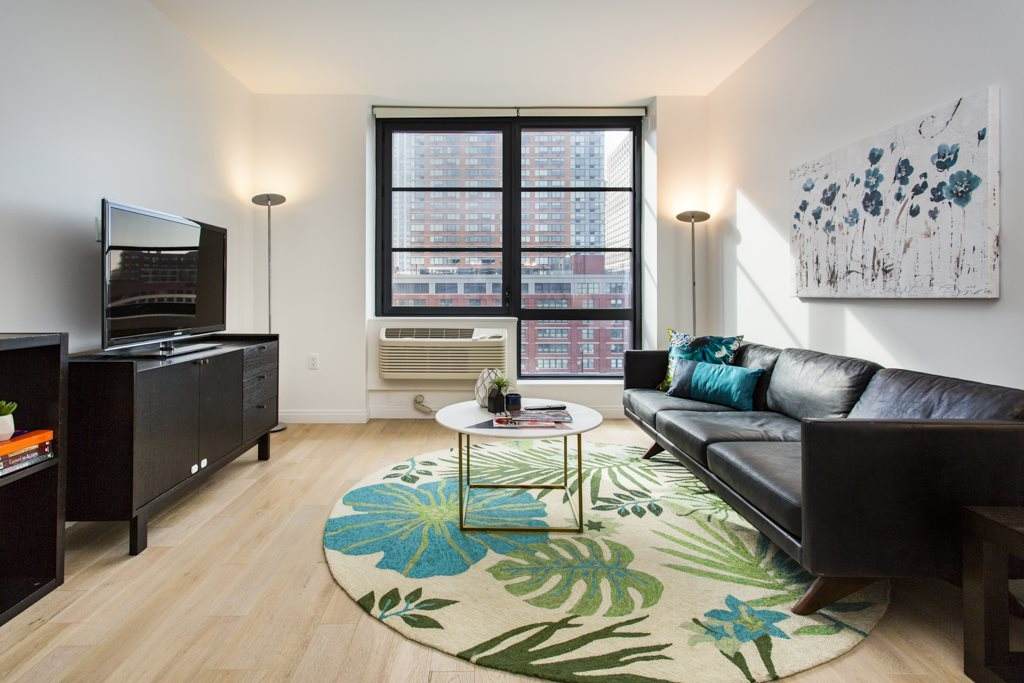 160 1ST ST - Photo 1