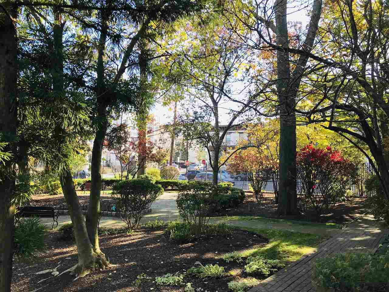 218 St Michaels Walk - Photo 1