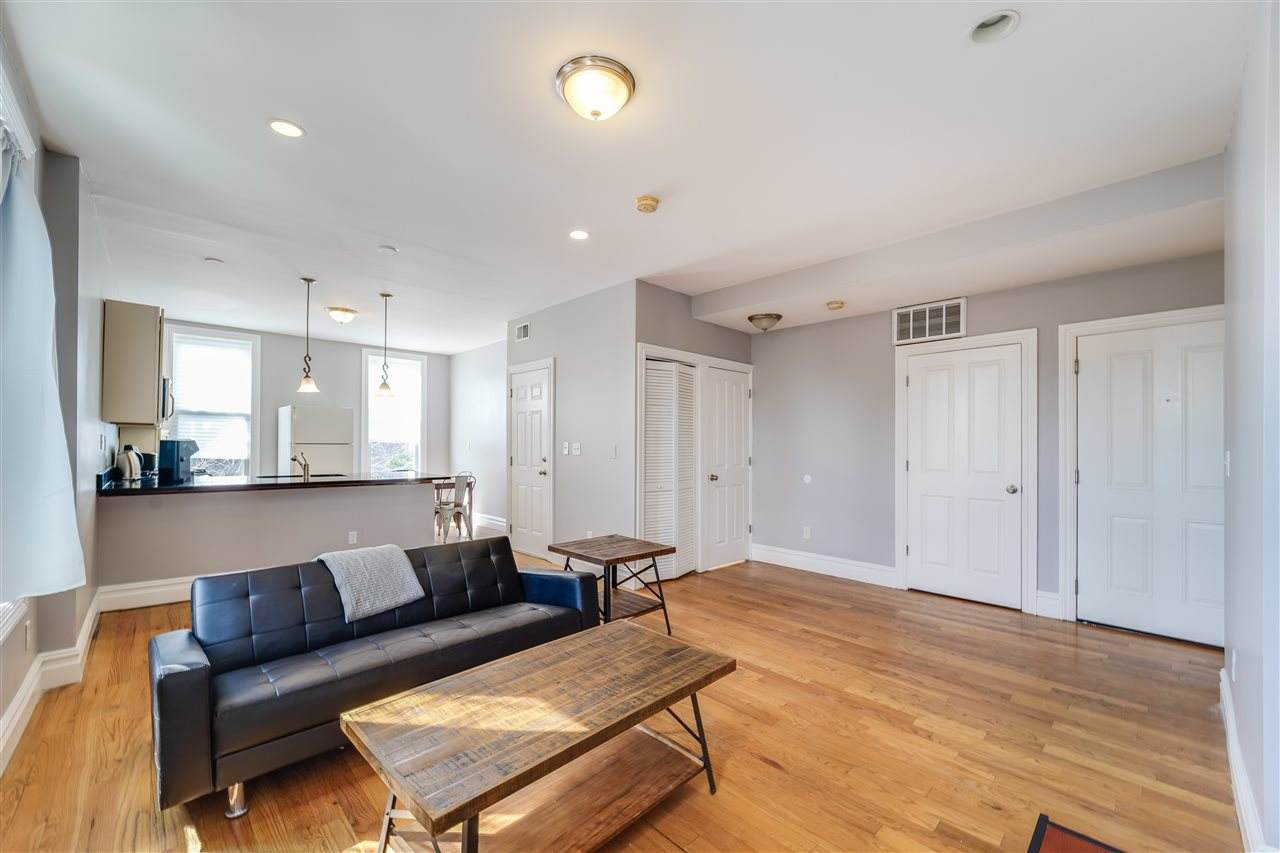435 Wayne St - Photo 1