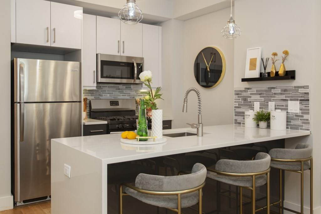362 Summit Ave - Photo 1