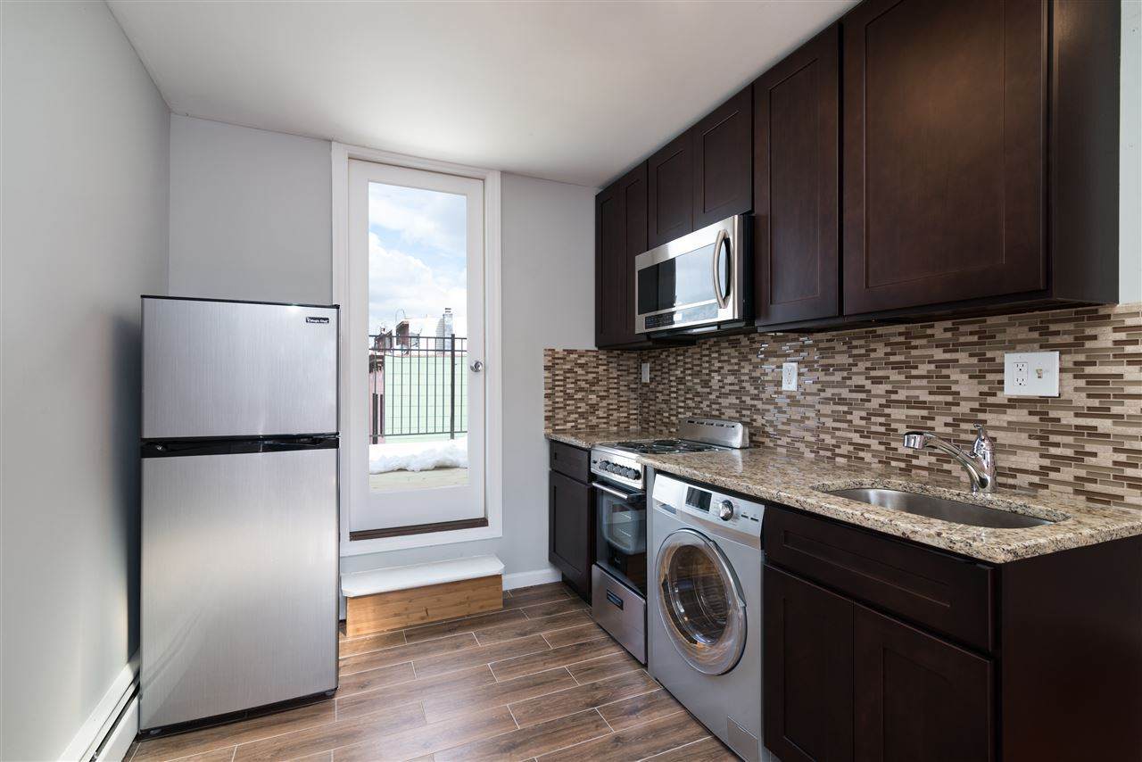 52 Beacon Ave - Photo 1