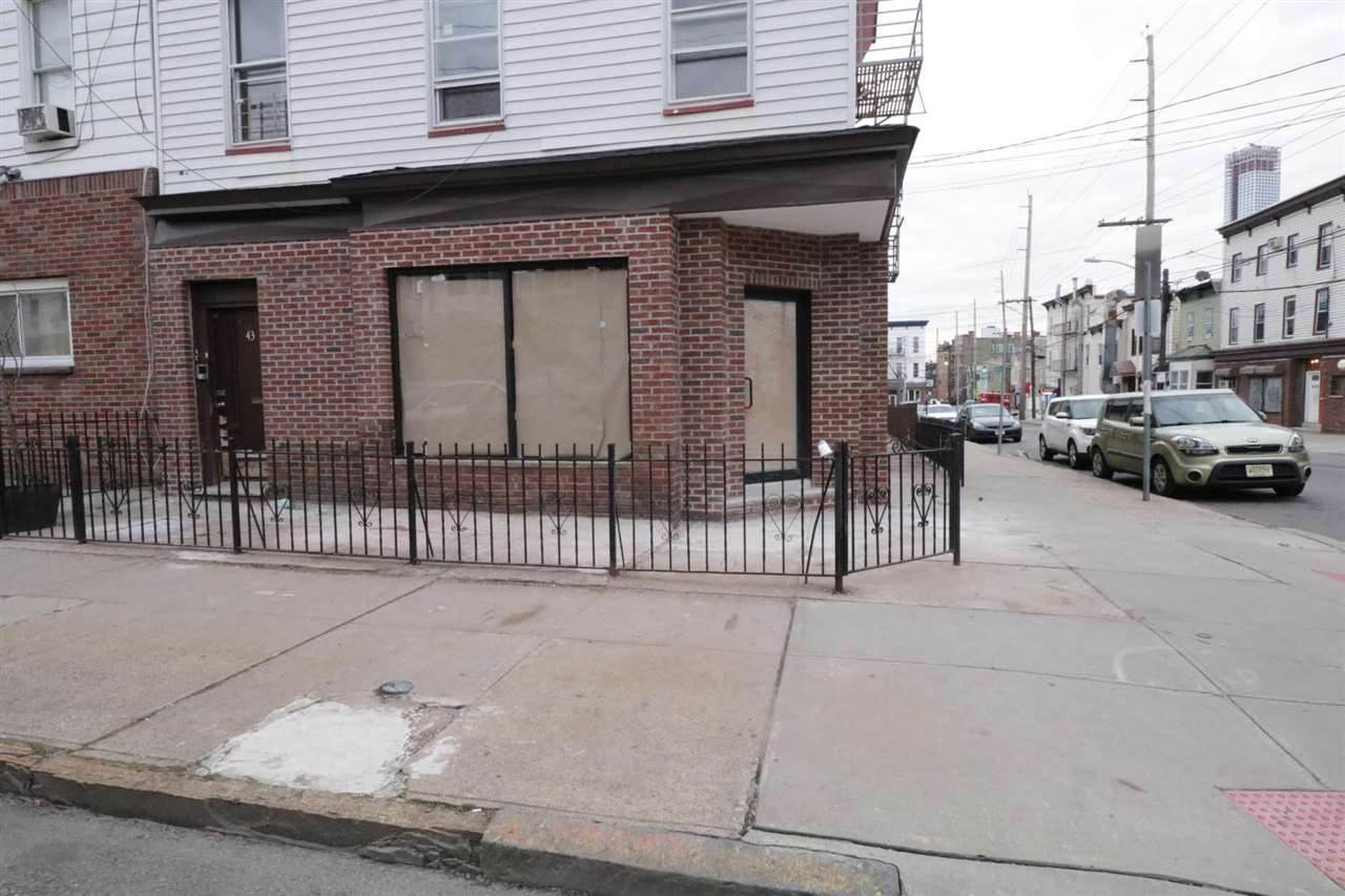 43 Laidlaw Ave - Photo 1