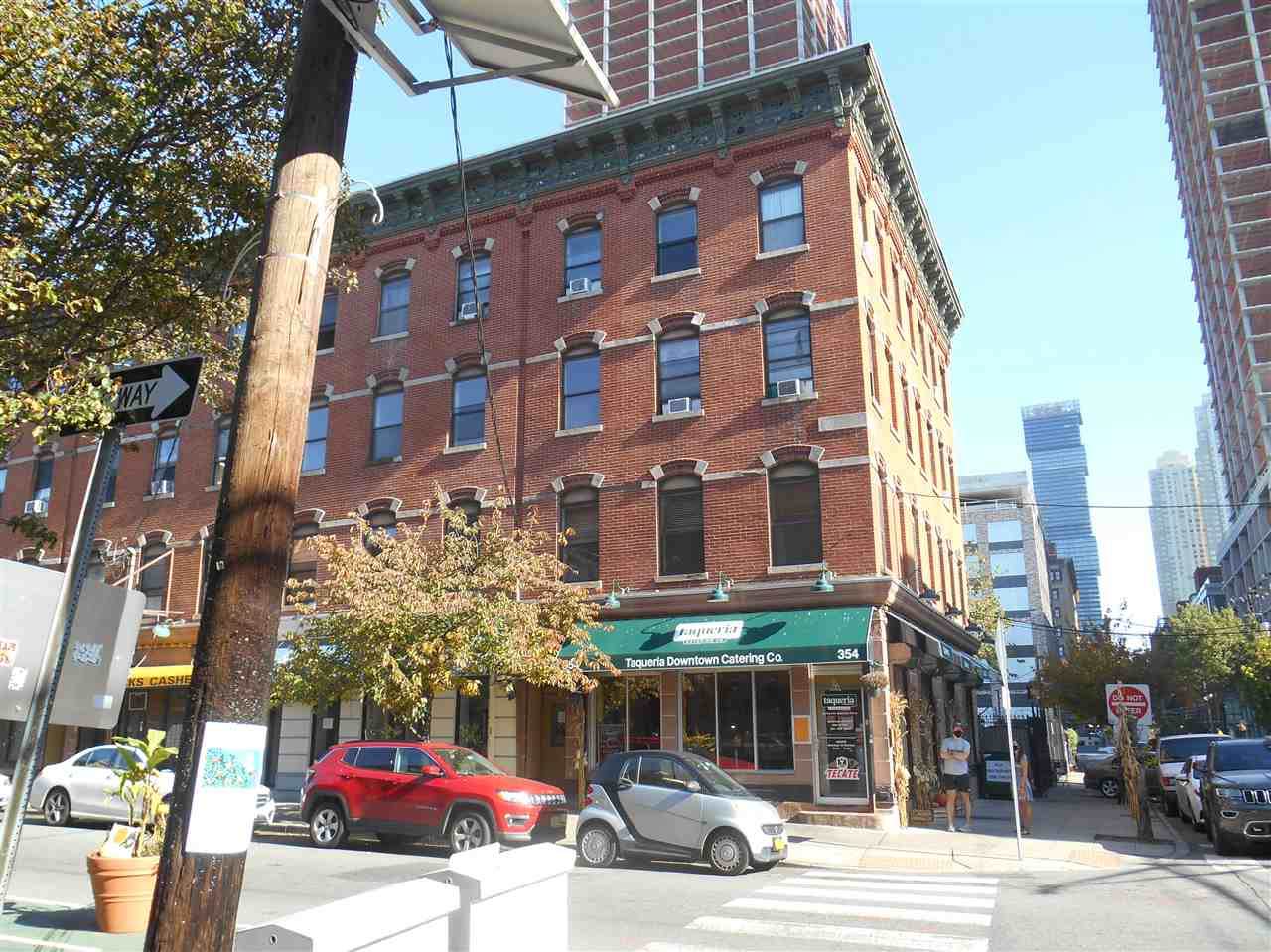 354 Grove St - Photo 1