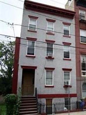 241 Montgomery St - Photo 1