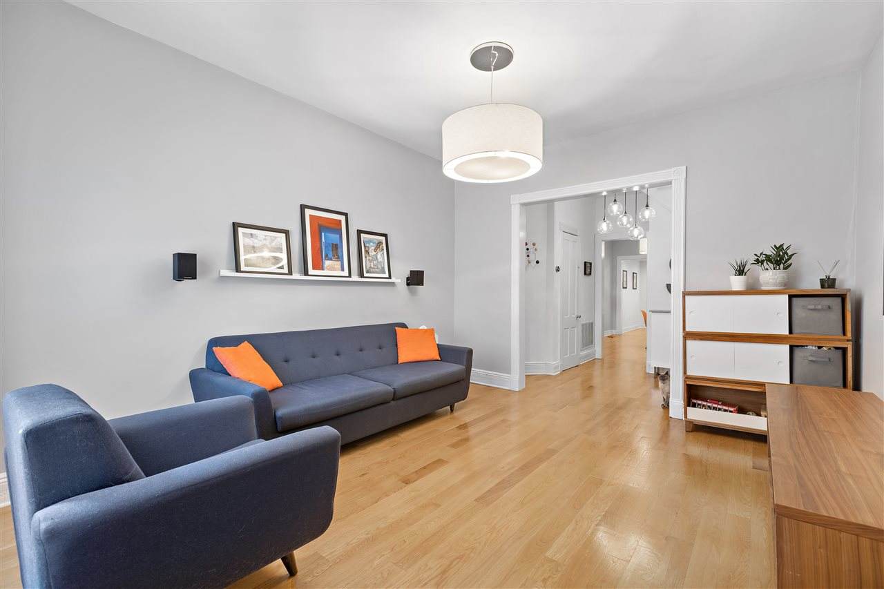129 Newkirk St - Photo 1