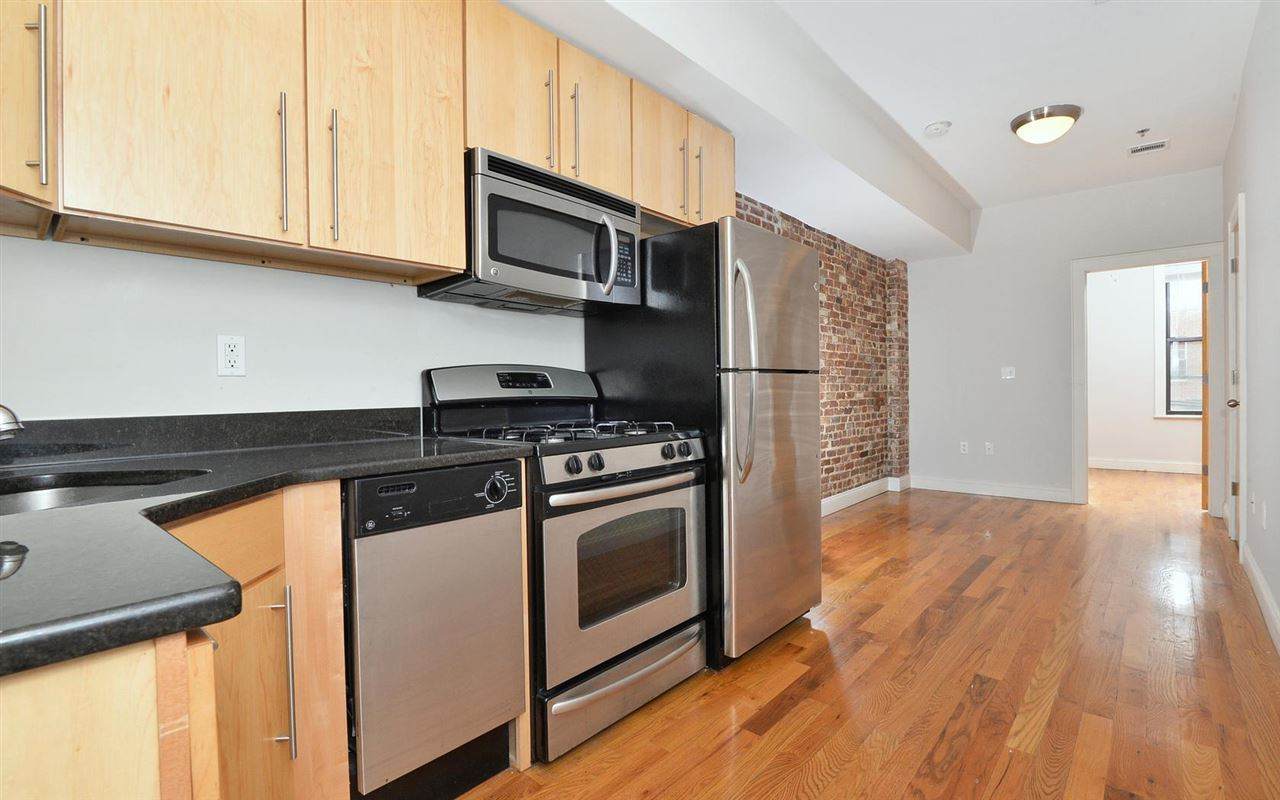 314 Monroe St - Photo 1