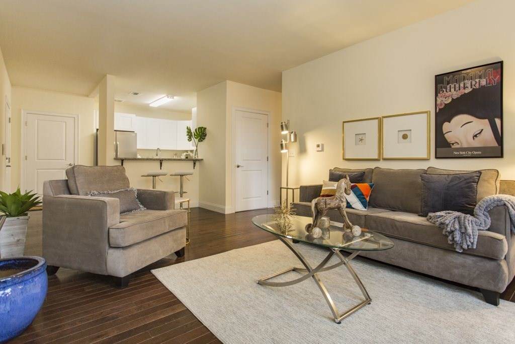 90 Clinton Ave - Photo 1