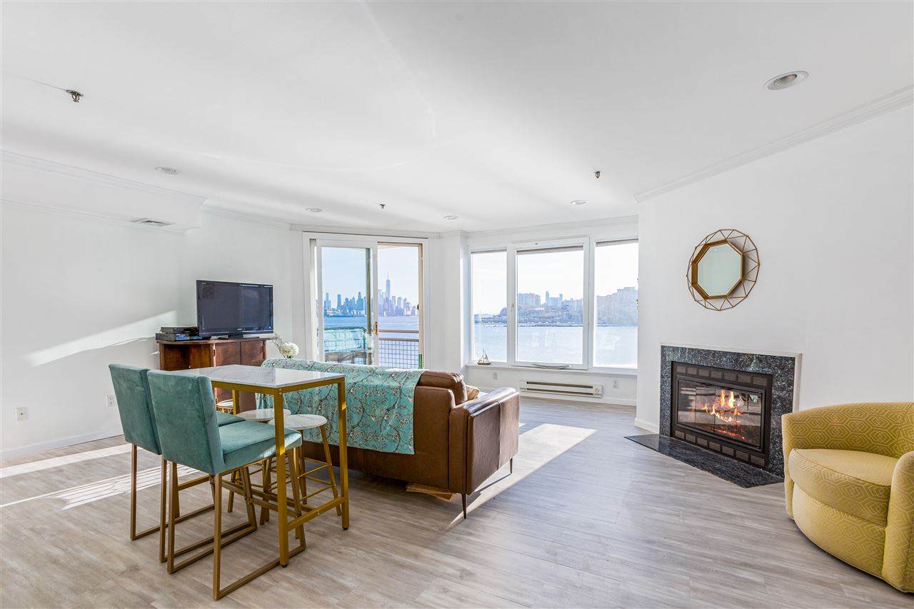 600 Harbor Blvd - Photo 1