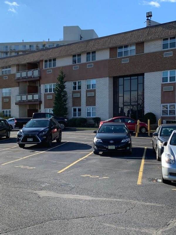 1111 River Rd - Photo 1