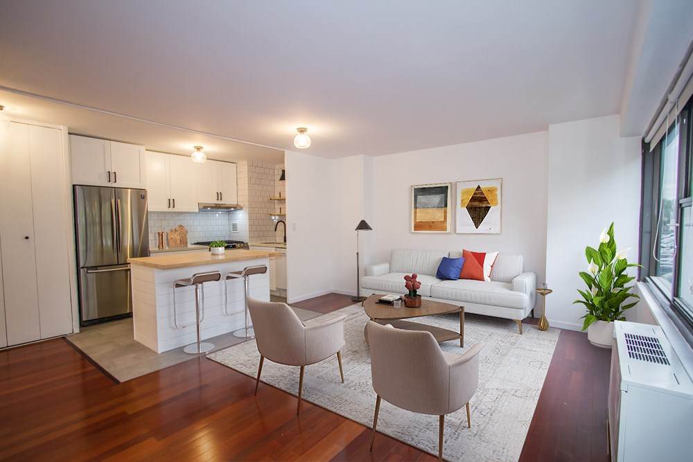 135 Montgomery St - Photo 1