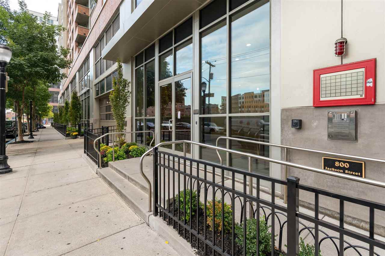 800 Jackson St - Photo 1