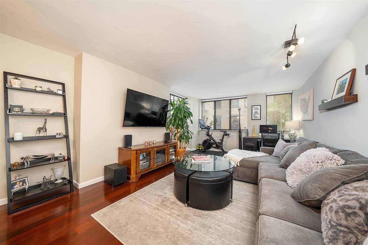 300 Newark St - Photo 1