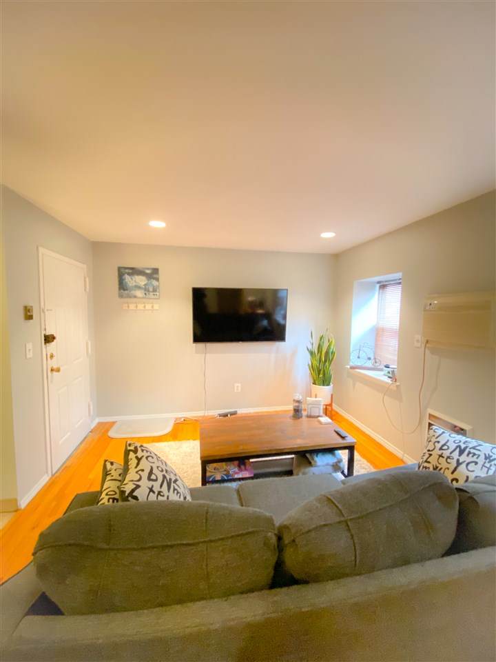 100 Clinton St - Photo 1