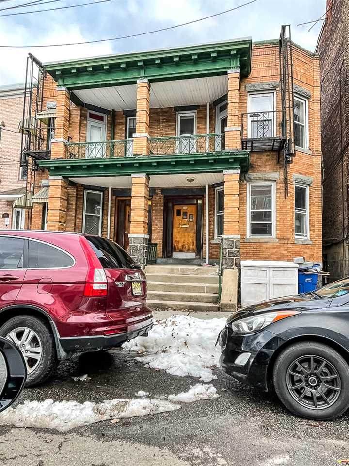 112 Lake St - Photo 1