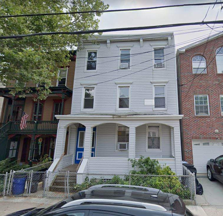 181 Hutton St - Photo 1