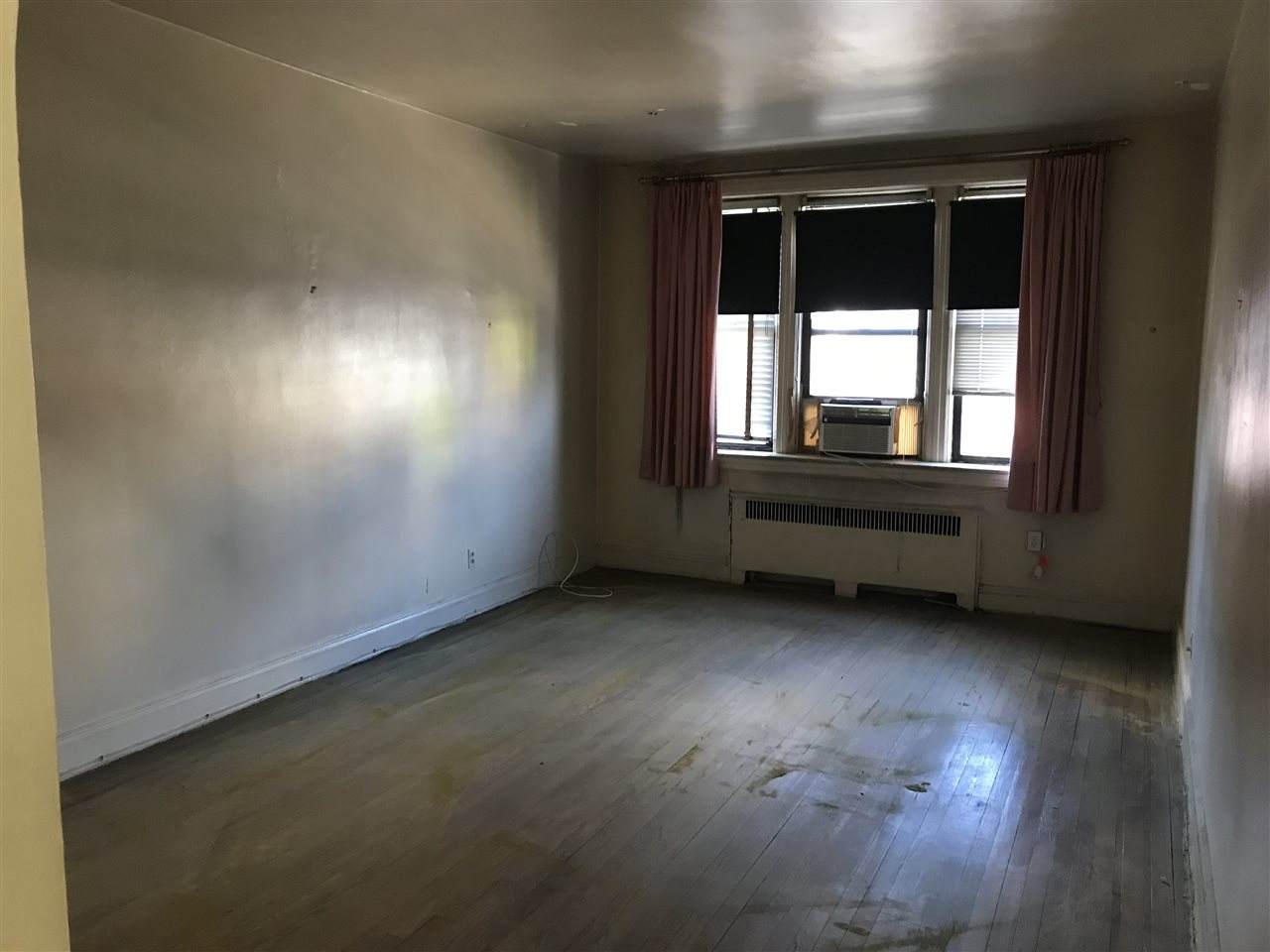 104-106 Palisade Ave - Photo 1