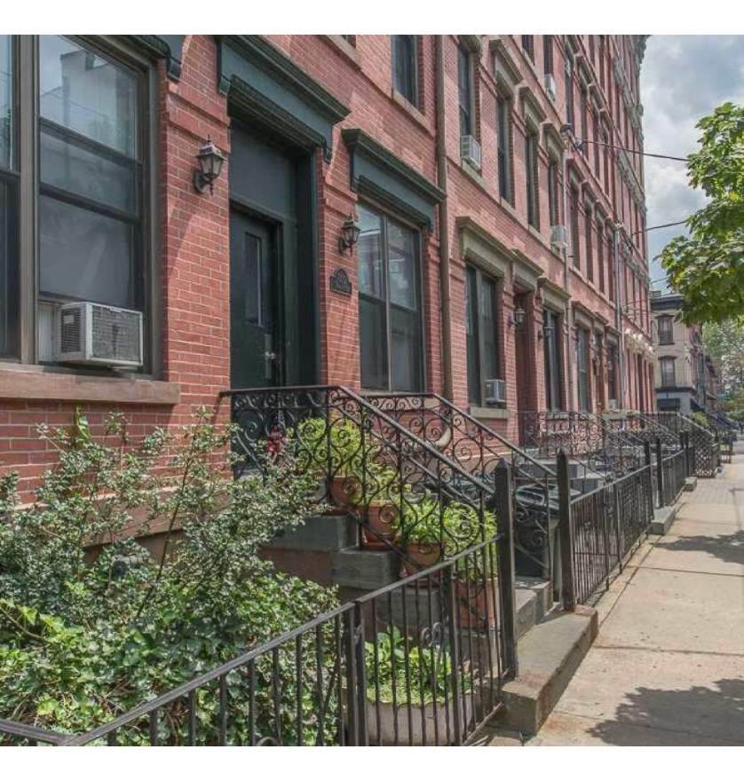 809 Park Ave - Photo 1