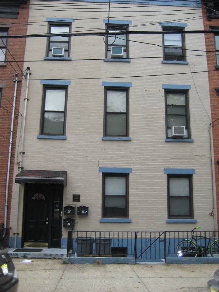 331 Bloomfield St - Photo 1