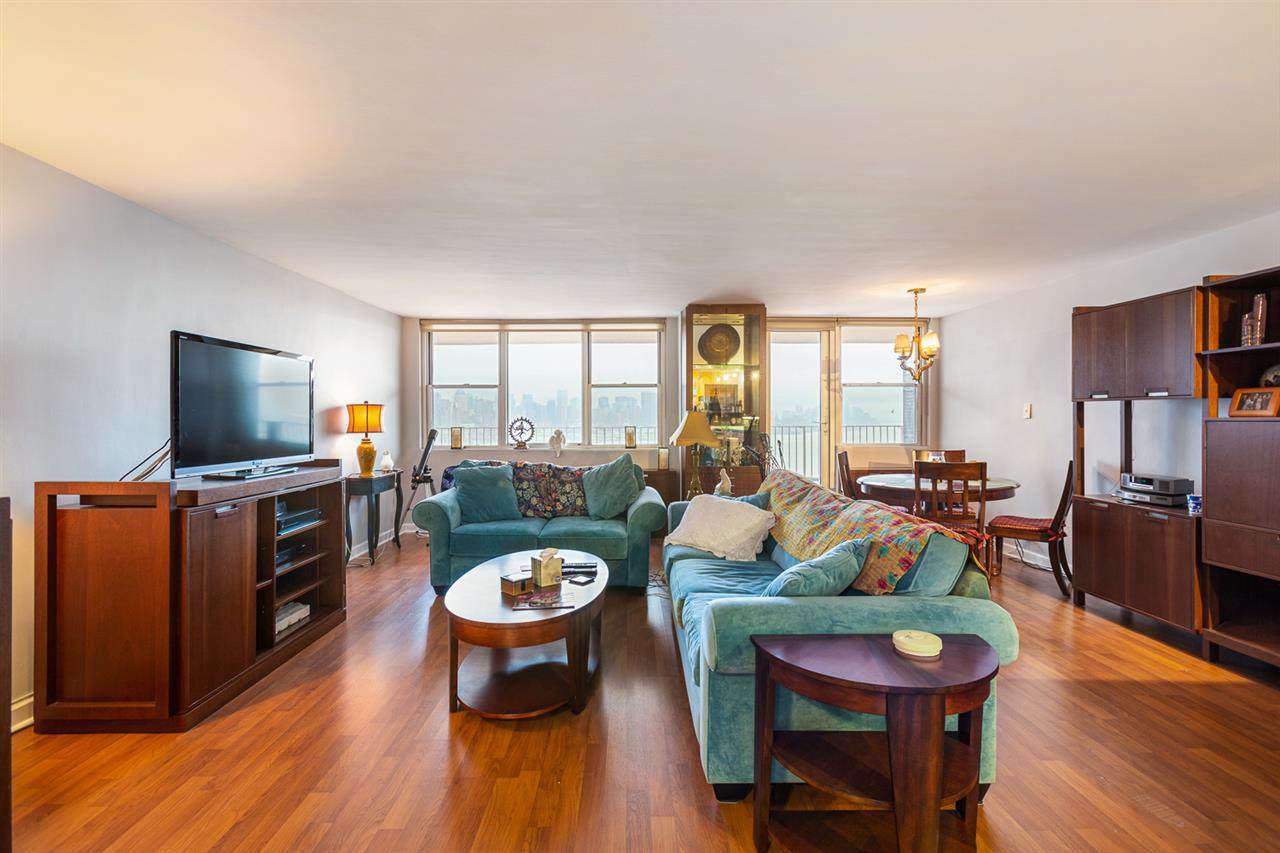 6040 Blvd East - Photo 1