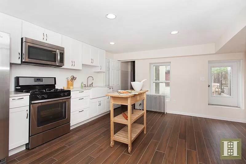 632 Park Ave - Photo 1