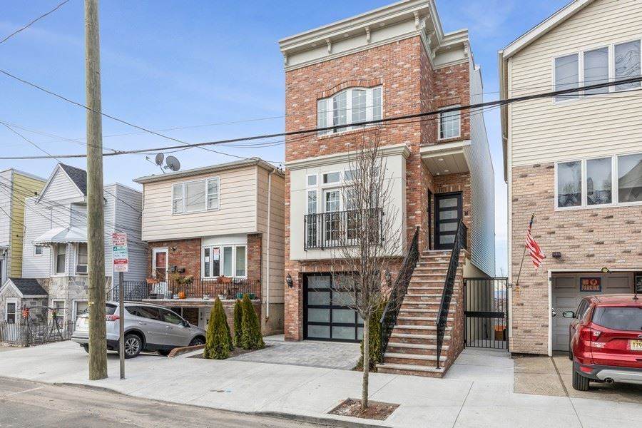 433 Liberty Ave - Photo 1