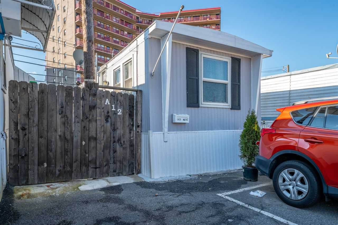190 West 24Th St - Photo 1