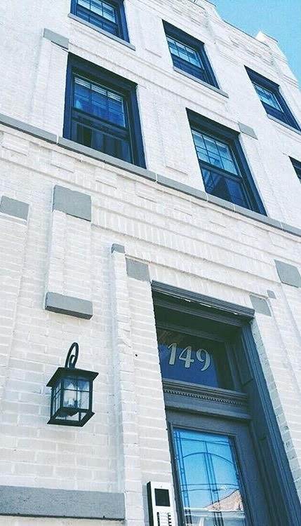 149 Webster Ave - Photo 1