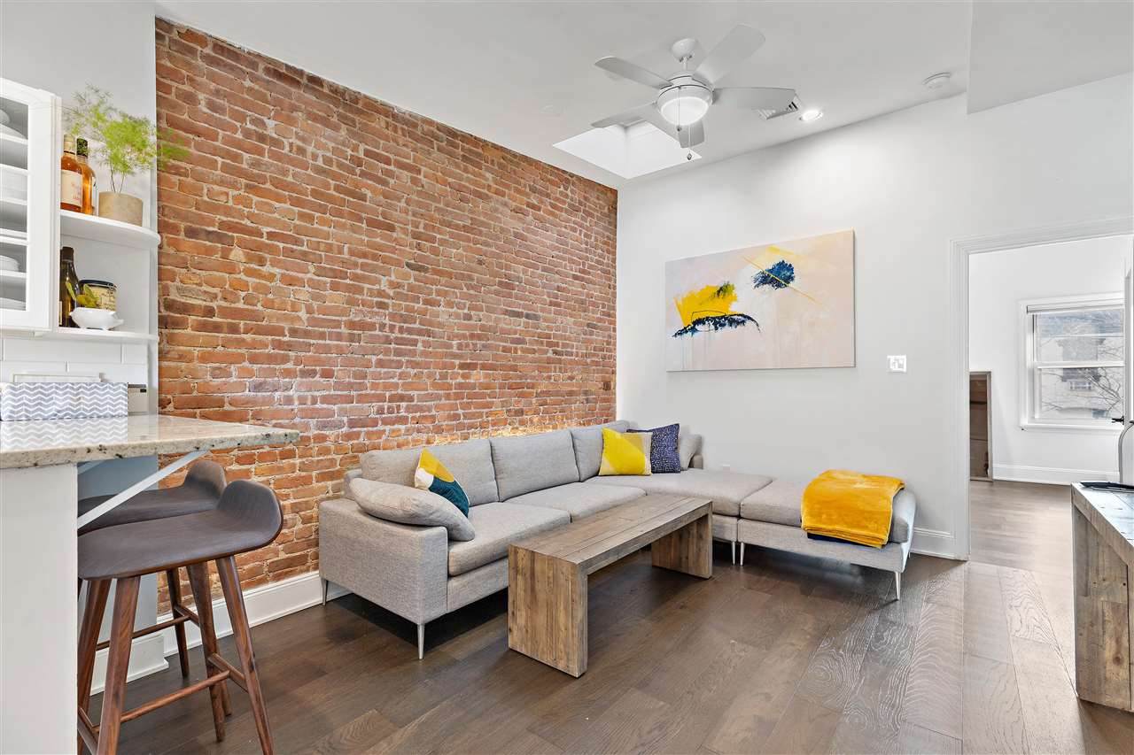 140 Garden St - Photo 1